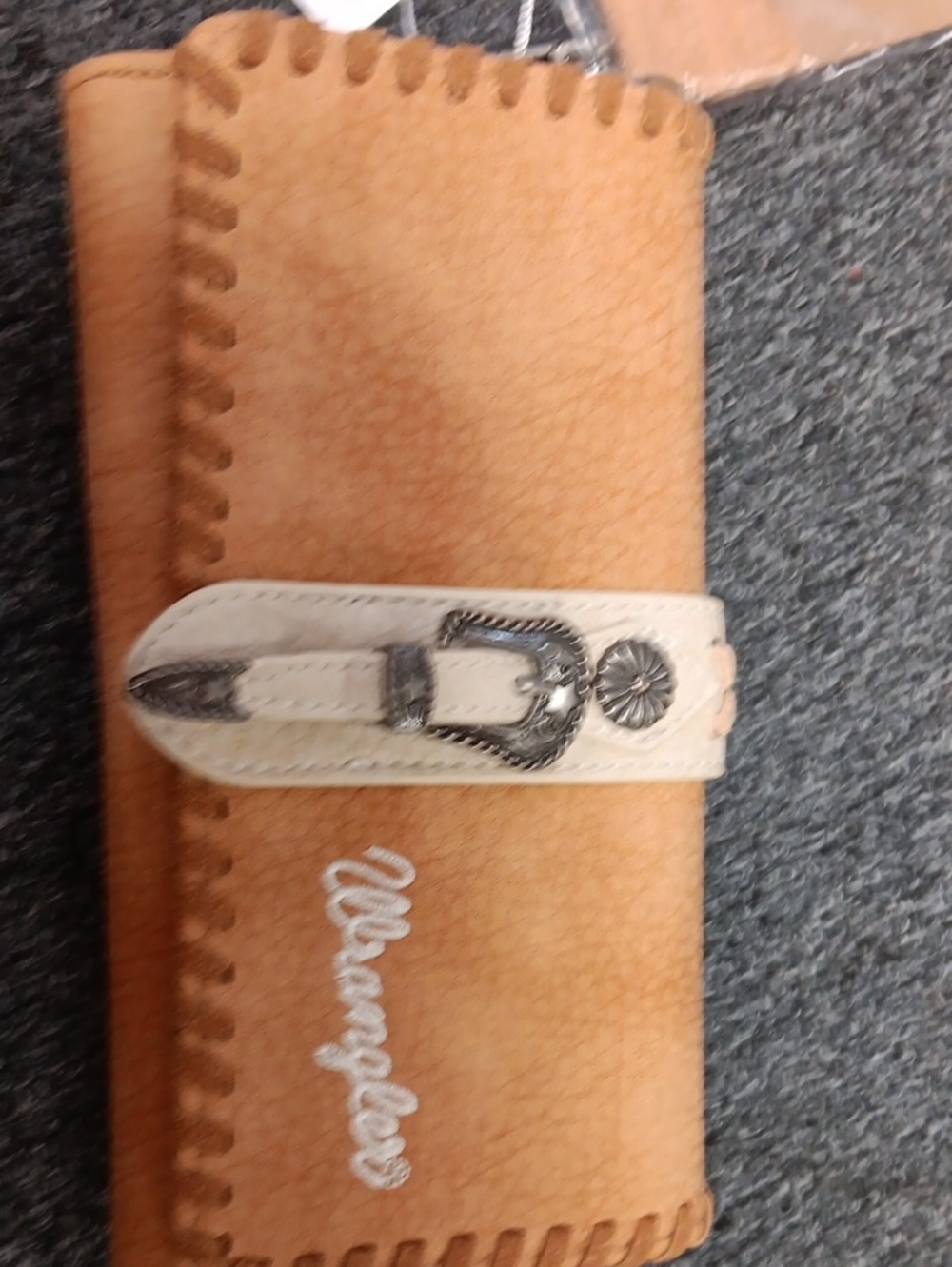 Wrangler Tan and Ivory Leather Key & Card Holder with Concho Buckle